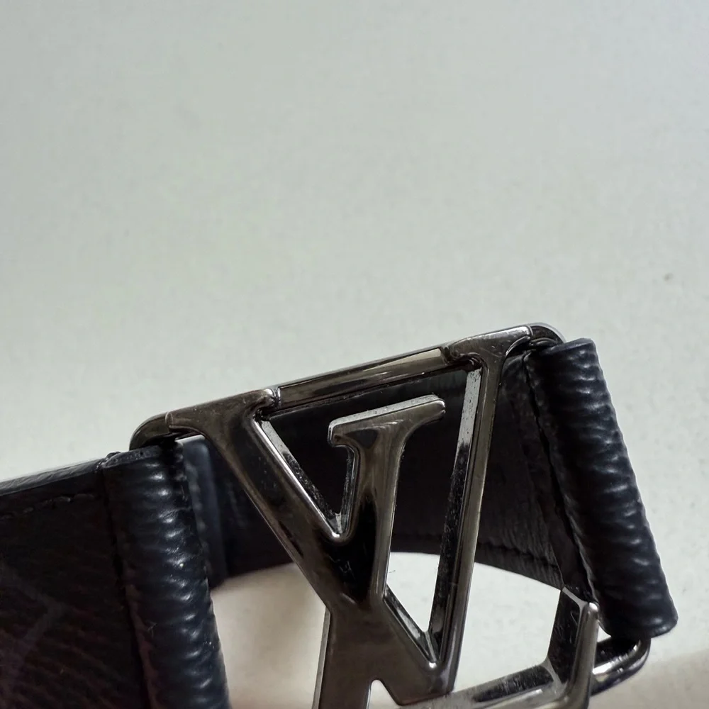 Men’s Louis Vuitton Hockenheim  Black Leather Bracelet with Silver Emblem - Picture 2 of 5